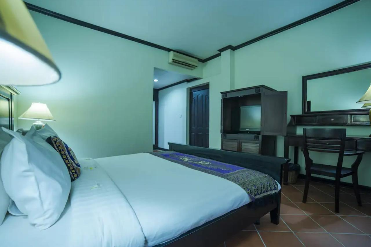 Grand Sunset Angkor Hotel 시엠리아프 외부 사진