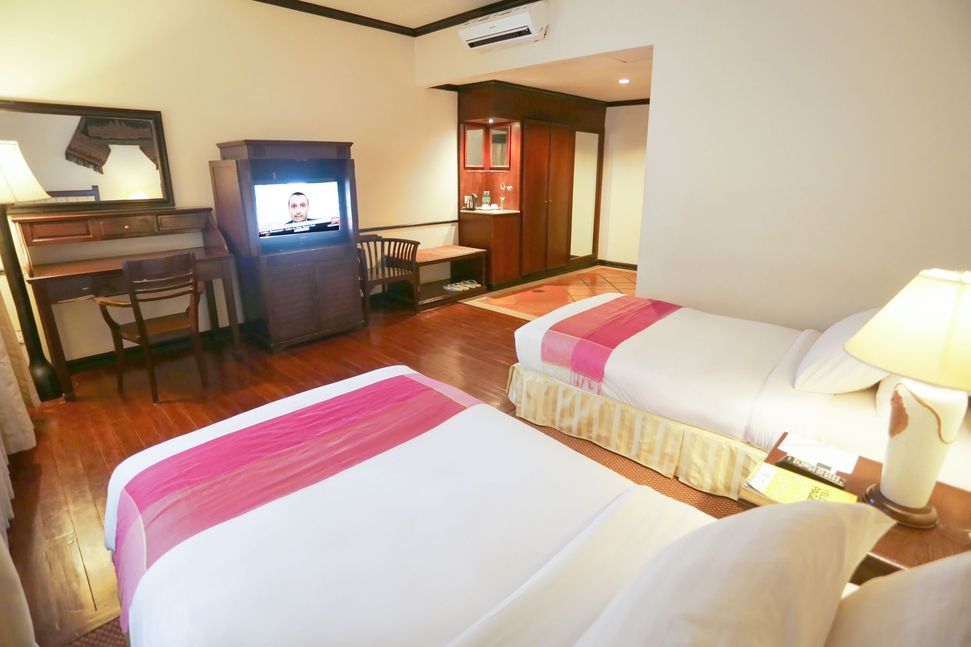 Grand Sunset Angkor Hotel 시엠리아프 외부 사진